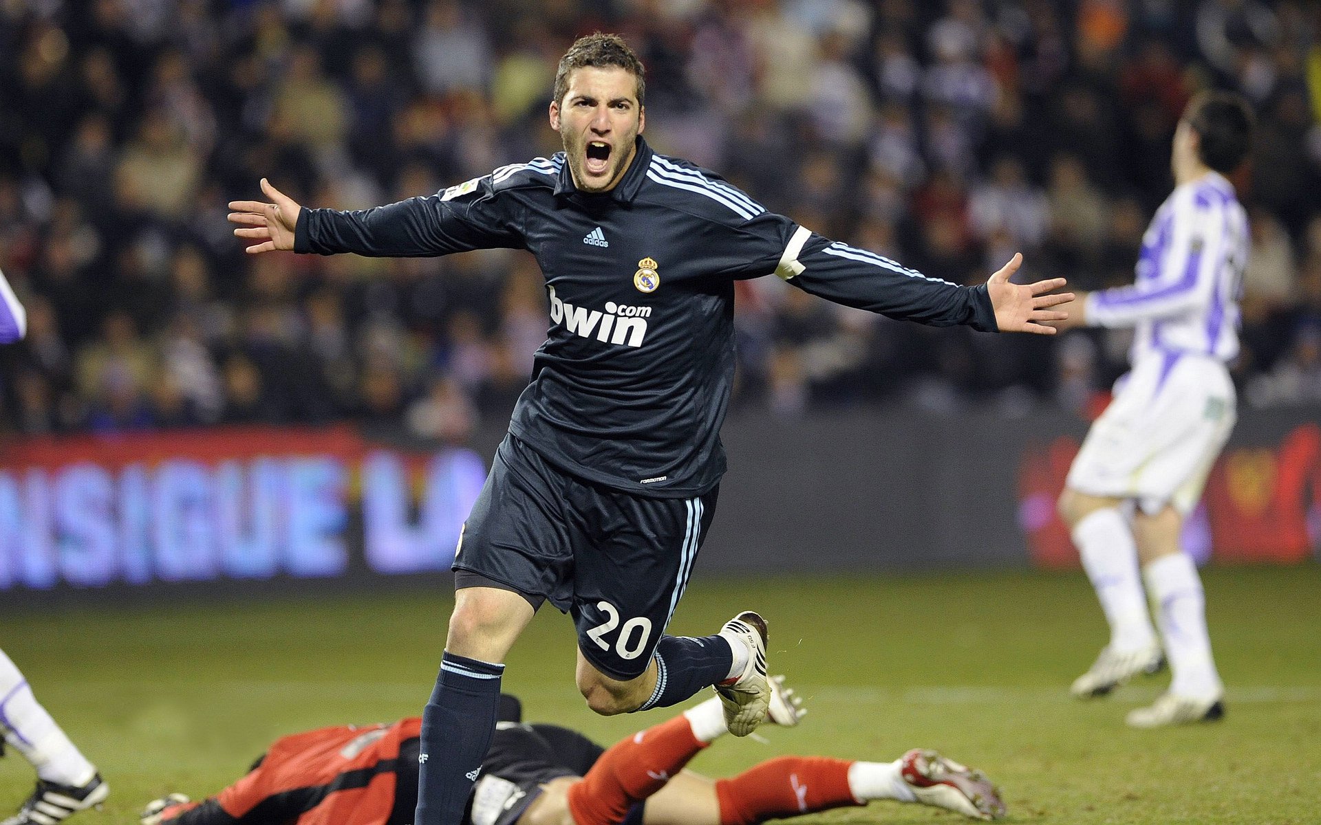 _跨界合作：运动品牌与娱乐产业的结合_，运动品牌行业发展方向